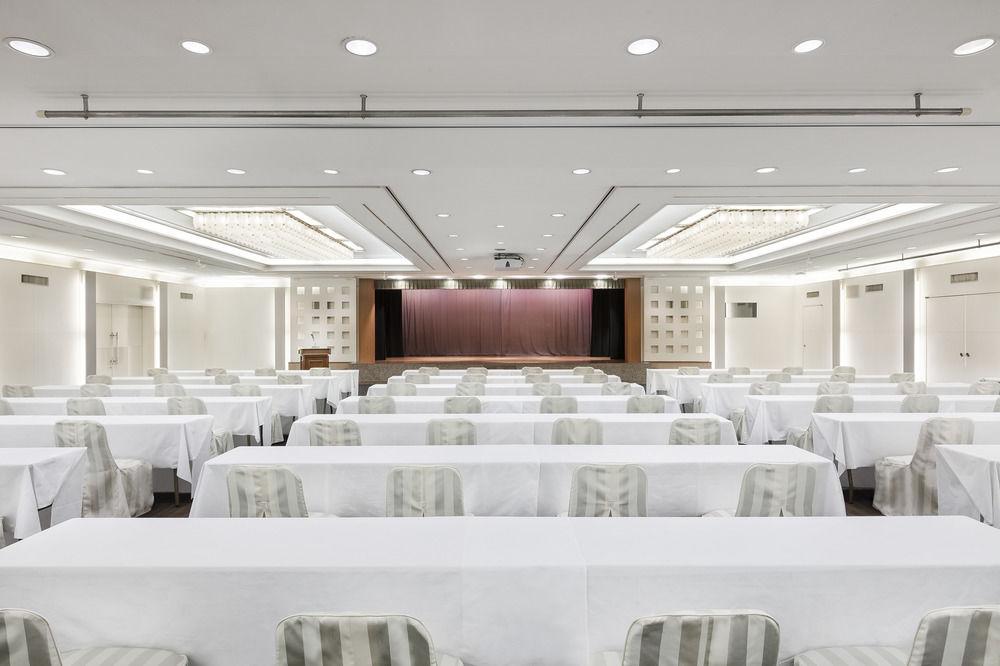 Doubletree By Hilton Naha Shuri Castle Bagian luar foto
