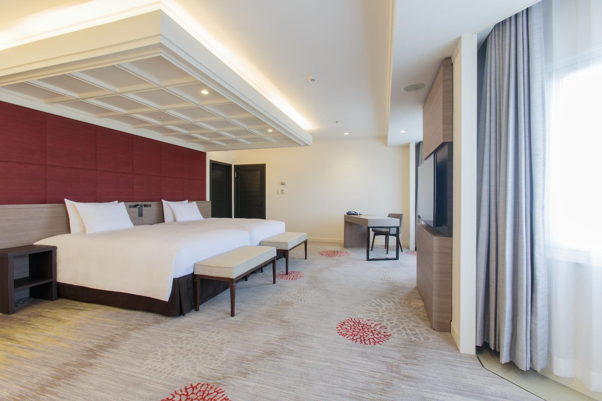 Doubletree By Hilton Naha Shuri Castle Bagian luar foto