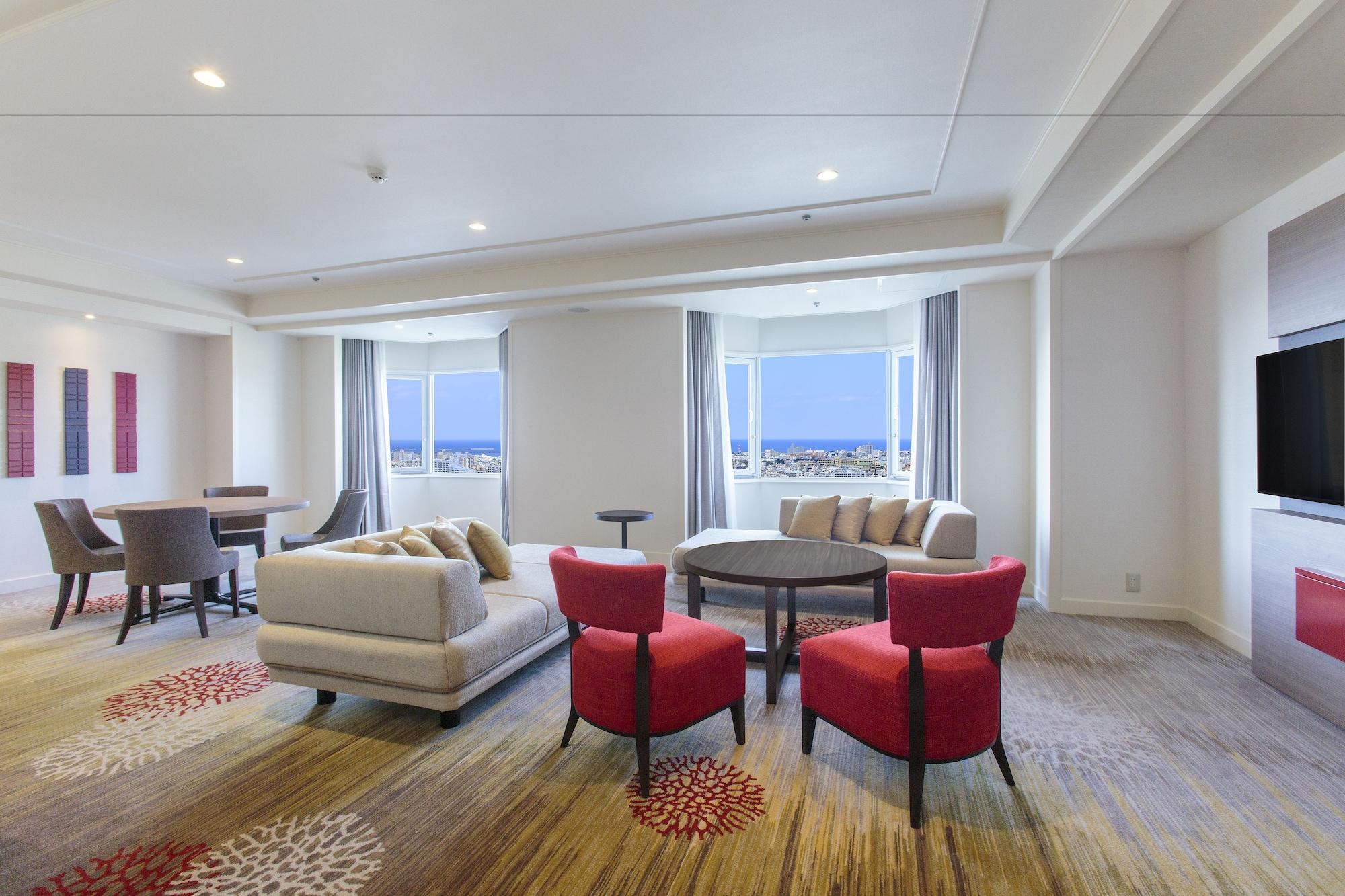 Doubletree By Hilton Naha Shuri Castle Bagian luar foto