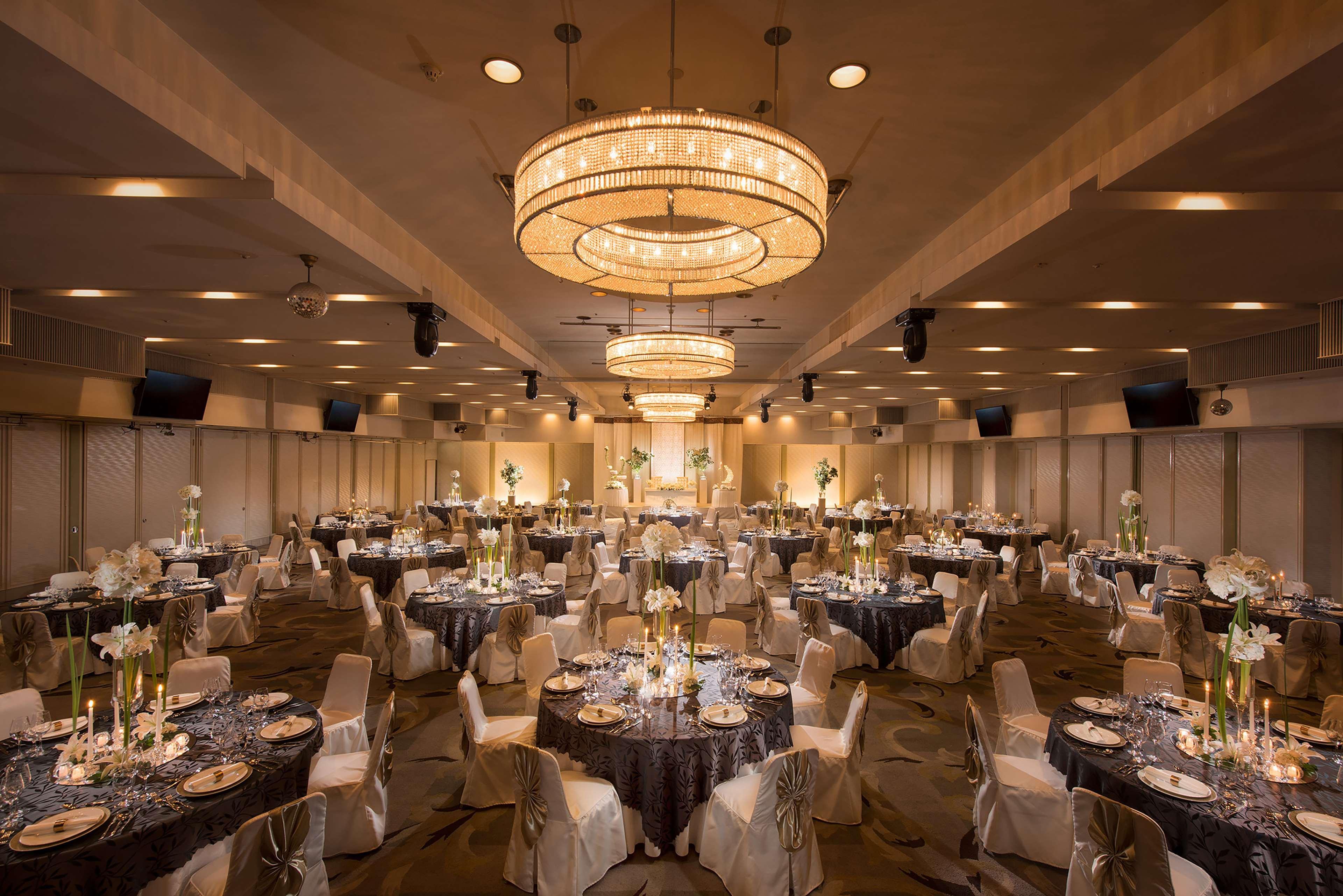 Doubletree By Hilton Naha Shuri Castle Bagian luar foto