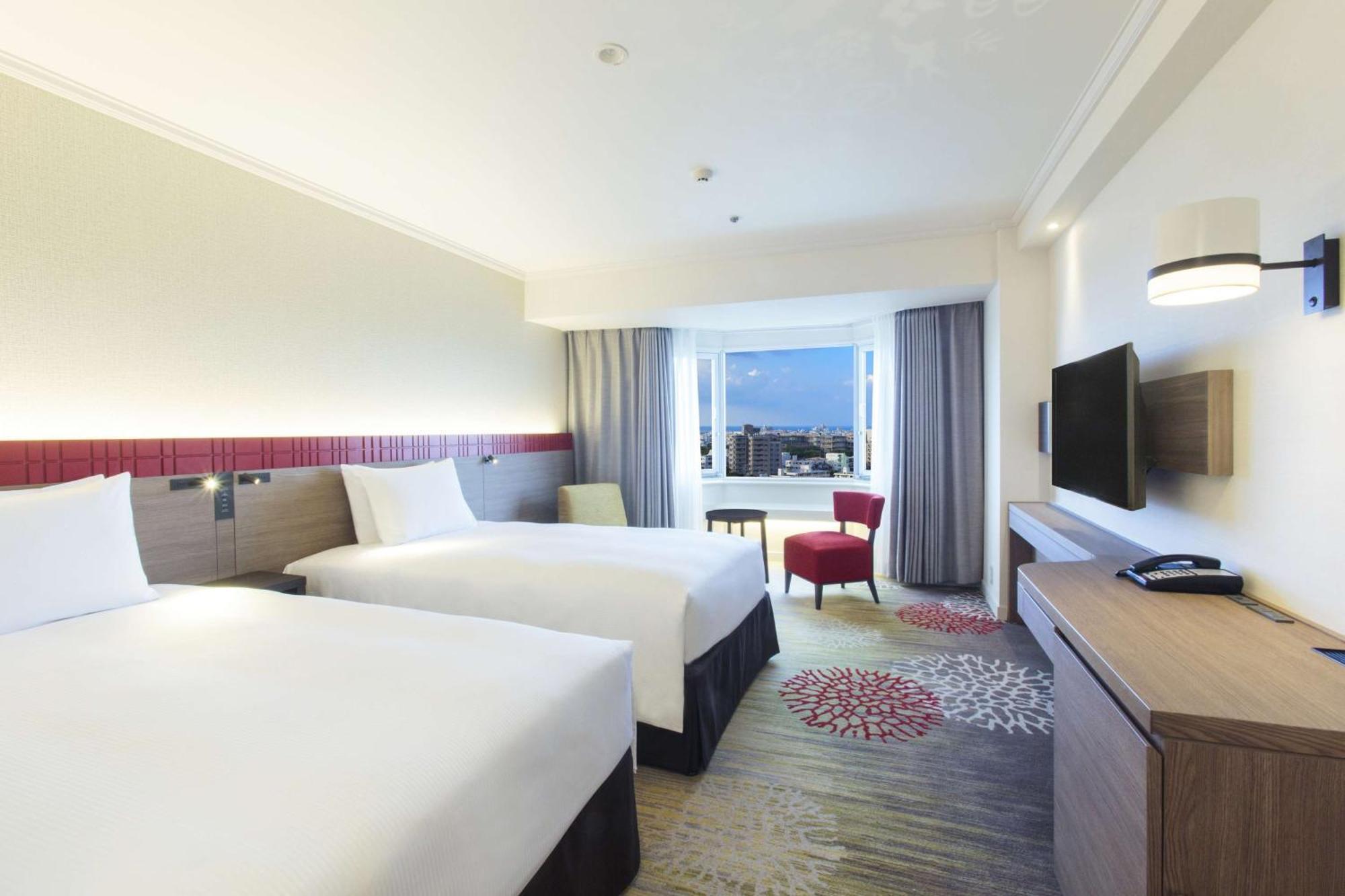 Doubletree By Hilton Naha Shuri Castle Bagian luar foto