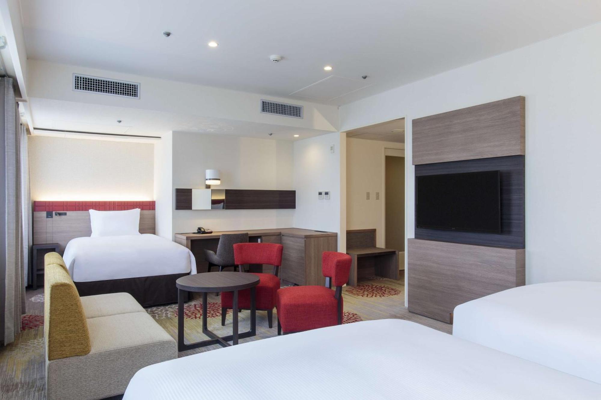 Doubletree By Hilton Naha Shuri Castle Bagian luar foto