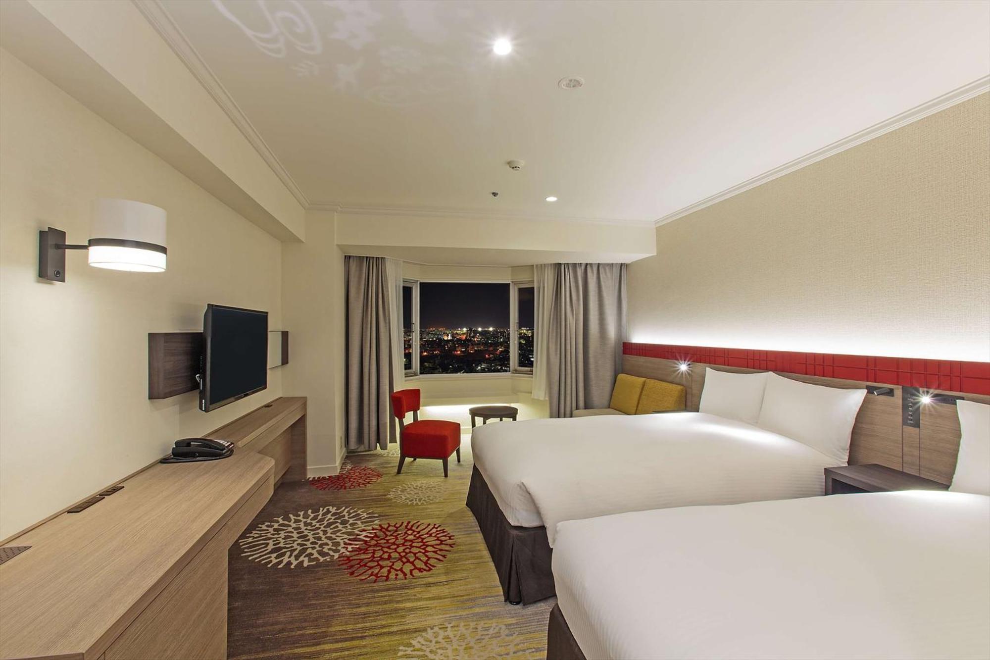 Doubletree By Hilton Naha Shuri Castle Bagian luar foto