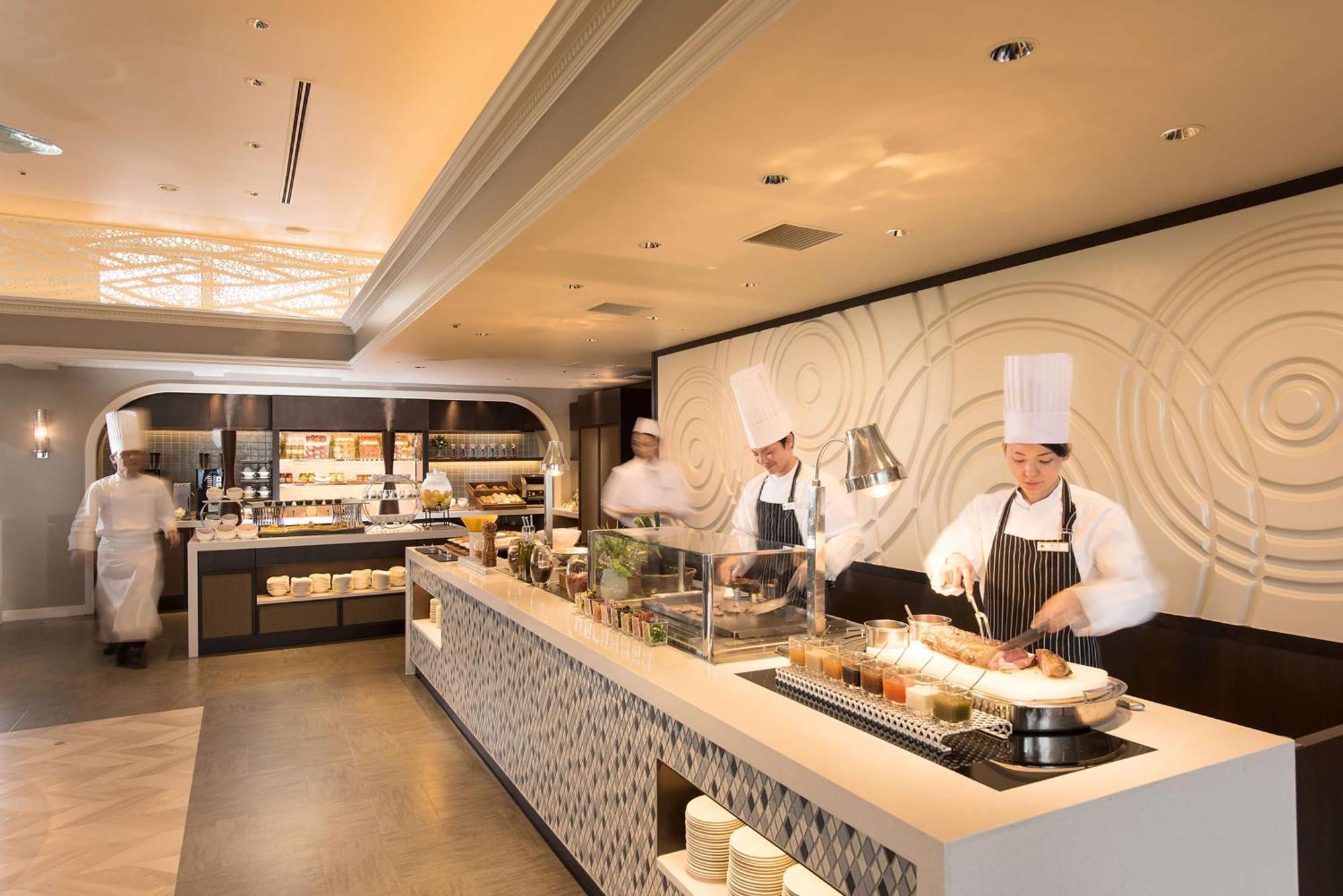 Doubletree By Hilton Naha Shuri Castle Bagian luar foto