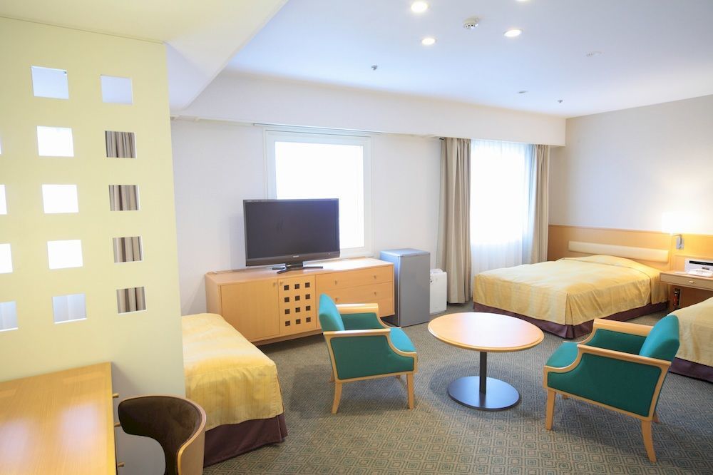 Doubletree By Hilton Naha Shuri Castle Bagian luar foto