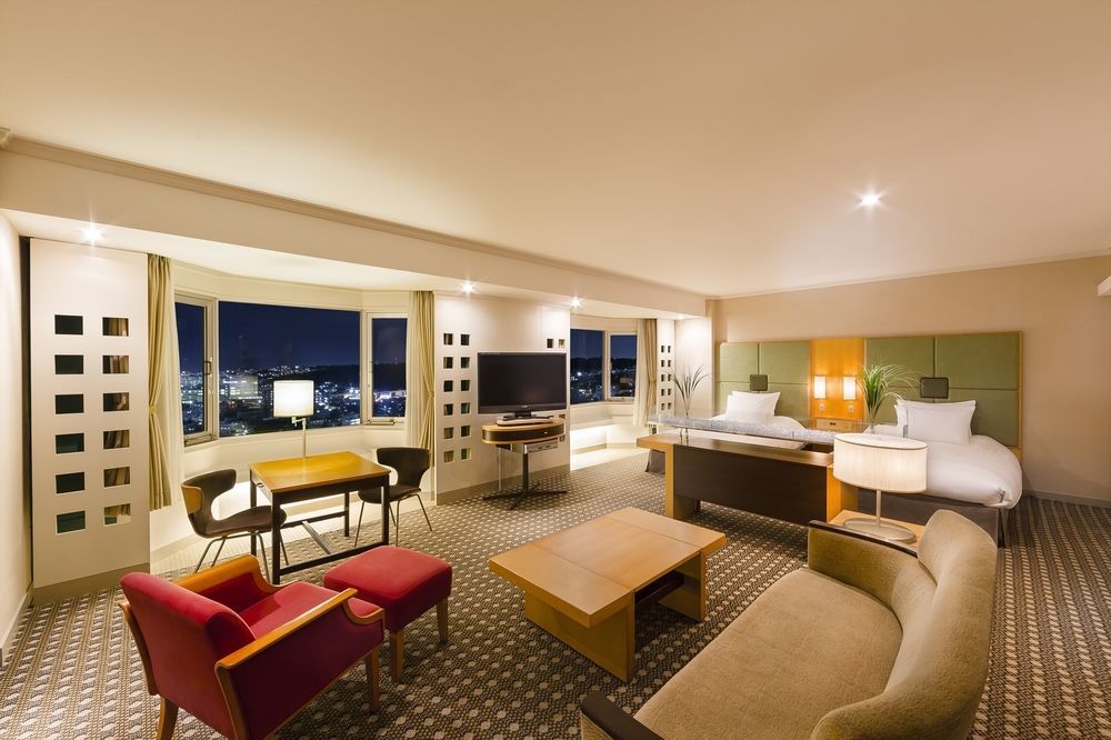 Doubletree By Hilton Naha Shuri Castle Bagian luar foto