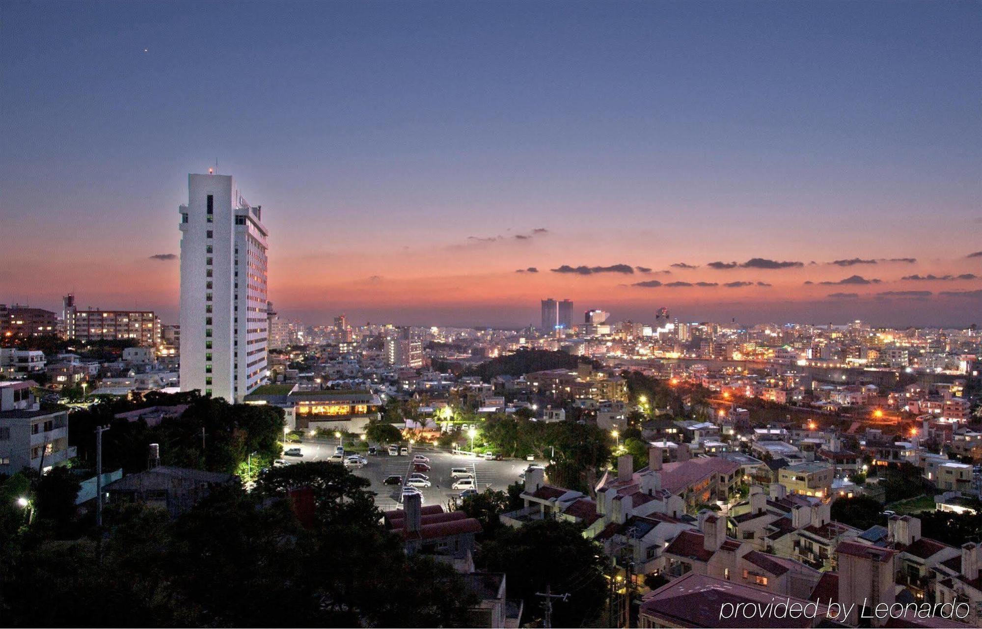 Doubletree By Hilton Naha Shuri Castle Bagian luar foto